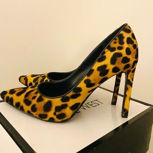 Nine West size 8.5 Leopard Heels.